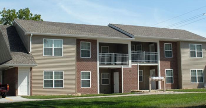 Brentwood Court Apartments - 2 Bed 1 1/2 Bath - Image# 2