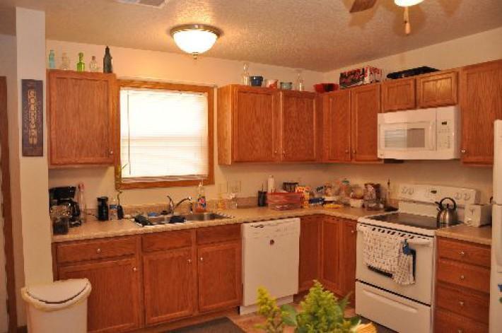 Hannah Heights Townhomes 2-Bed - 2 1/2 Bath (Downtown Emporia) - Image# 8