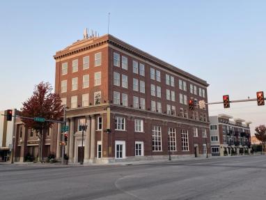 Citizens National Lofts 1-Bed 