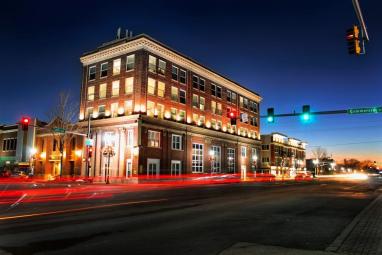 Citizens National Lofts 1-Bed 